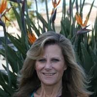 Lisa Doerfler's Instagram, Twitter & Facebook