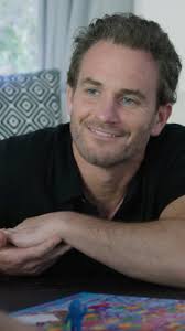 SEASON 4 // DECEMBER @800pgm , w/ @mugsykane & @thegregorylay , First 3  Seasons available