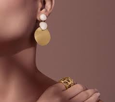 Black And Gold Jewelry Stand 4 Far Sighted Cool Ideas Jewelry Organization Door Bridal Jewelry Pearl Chunky Costume Jewelry Bridal Jewelry De Jewelry Photoshoot Jewelry Black Gold Jewelry