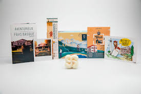 Des sculptures d'un jambon de bayonne apparaissent à cette époque sur le portail de la cathédrale sainte marie d'oloron. Le Musee Du Jambon De Bayonne Aventurieux