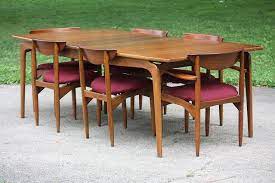 Motivating Lane Perception Midcentury Modern Sculptural Walnut Dining Table And Chairs U S A 1961 Dining Table Chairs Dining Table Walnut Dining Table