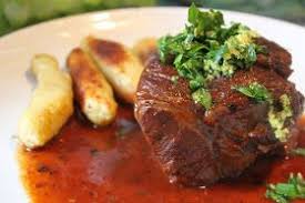 Geschmortes Suppenfleisch Vom Rind Gunstig Suppenfleisch Fleisch Gerichte Suppenfleisch Rezept