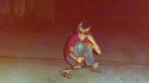 His popularity peaked when he became the first person in skateboarding history to complete and land a. Tony Hawk Die Biografie In Bildern