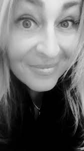 Elaine Breen (@elaine.breen.988) • Facebook