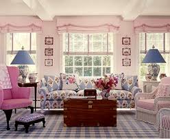 Tentunya selain tampilan eksterior rumah shabby chic, dekorasi ruang tamu, kamar tidur, dan ruang kerja, kamar mandi anda juga tidak boleh terlewat untuk mengusung tema shabby chic. Ruang Tamu Shabby Chic Sederhana