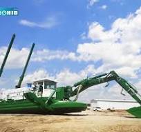 Factory Price Self Propelled Hydraulic System Amphibious Multipurpose Dredger Amphibious Type