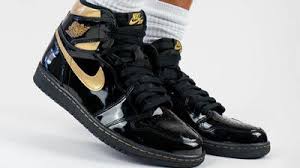 The shoe comes with a. Jordan 1 High Og Patent Black Gold Where To Buy 555088 032 The Sole Supplier