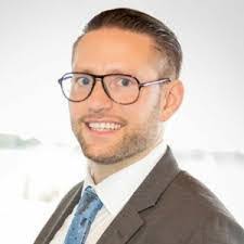 Sonja Renner's Instagram, Twitter & Facebook