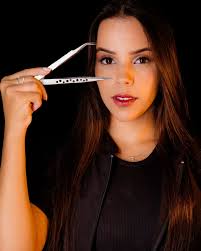 Deus não coloca um desejo no nosso coração que Ele não possa realizar.” Ao  observar minha trajetória até hoje, sinto orgulho da mulher que me tornei e  da luta diária para alcançar