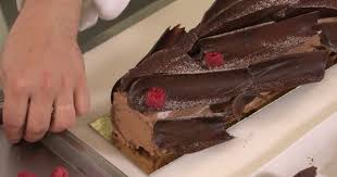 Buche Chocolat Framboise Par Alain Ducasse Recette Buche Chocolat Framboise Chocolat Framboise Dessert