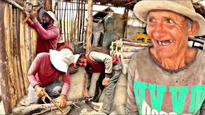 WE HELPED Uncle Victor with the CONSTRUCTION 🔨 of his NEW FENCE and cooked  his LAMB SOUP