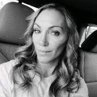 Beth Purdy's Instagram, Twitter & Facebook