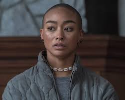 Ma nel secondo episodio di TLOU2 avete notato che Nora Harris cioè Tati  Gabrielle è la stessa attrice che farà Jordan in Intergalactic?