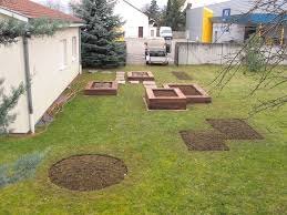Un Muret En Traverses De Chemin De Fer Dans Votre Jardin Traverse Chemin De Fer Jardins Carre Potager