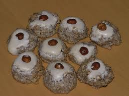 Oma S Nussmakronen Rezept Makronen Nussmakronen Rezept Platzchen Backen