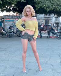 If you know someone named noemi, always tell them. Simon Corbishley Noemi Barefoot In The City