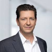 40+ "Desjardins" profiles