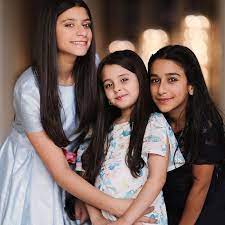 صوره لطيفه مع الحلوات رهف العنزي ووديمه احمد وجود الطنايا cute kids pics cute kids kids pics