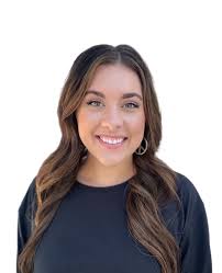 Meet Rae!⁠ ⁠ "I'm Taylor Rae King (you can call me Rae) and I'm originally  from Birmingham, Alabama. I moved to the Charlotte area 10 years ago and  it's been home ever