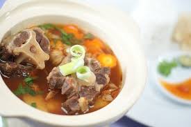 Berikut ini resep sate kambing madura seperti tertera dalam buku 100 resep sate nusantara karya dapur alma yang diterbitkan pt gramedia pustaka utama. Resep Sop Daging Kambing Bening Madura Yang Asli Dan Enak Selerasa Com