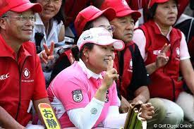 ボランティアの皆さんありがとうございました nec軽井沢72ゴルフトーナメント 最終日 ＜photo：atsushi tomura/getty images＞ 「第45回札幌オープンゴルフチャリティートーナメント」の大会運営を一緒にお手伝いいただけるボランティアスタッフを募集いたします。 ãƒœãƒ©ãƒ³ãƒ†ã‚£ã‚¢ã®äººãŸã¡ã¨è¨˜å¿µæ'®å½± ãƒã‚¤ãƒãƒ¼ã‚º 2011å¹´ Necè»½äº•æ²¢72ã‚´ãƒ«ãƒ•ãƒˆãƒ¼ãƒŠãƒ¡ãƒ³ãƒˆ æœ€çµ‚æ—¥ ã‚¢ãƒ³ ã‚½ãƒ³ã‚¸ãƒ¥ ãƒ•ã‚©ãƒˆã‚®ãƒ£ãƒ©ãƒªãƒ¼ Gdo