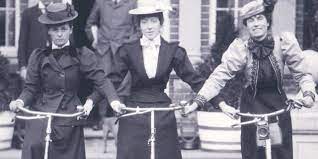 Média související s rokem 1899. 1890 1899 Fashion History Timeline