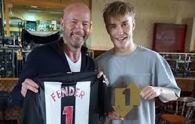 Sam Fender Scores First Number One On Official Uk Albums