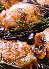 Oven Roasted Rosemary Chicken Thighs With Mushrooms In Wine Sauce What S In The Pan Rosemary Chicken Recipe Rosemary Chicken Chicken Thights Recipes