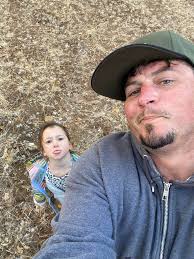 Never can start to early for develop a love for Rockhounding. Found plenty  of treasures in the memories 🙏🏼