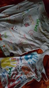 T Shirts Met Boodschappen En Of Namen Van Alle Kampgangers Op Zijn Ideale Kampaandenkens