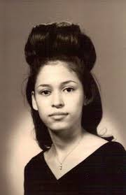 Visit this shop for a wide variety of vintage quality jewelry, art, photos and collectibles. Why Were The Hairstyles That Were Popular In The 50s Popular Then Quora