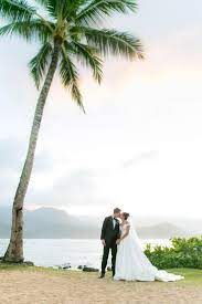 Breathtaking Destination Wedding At The Princeville Resort In Kauai Perfete Hawaii Destination Wedding Hawaii Destinations Destination Wedding