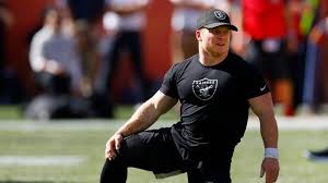 Raiders strength coach son of Jon Gruden breaks power lifting record