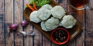 Cara membuat soto betawi yang asli menggunakan santan yang encer, namun bisa juga soto betawi memiliki kuah yang kental dengan cita rasa yang gurih dan sedap yang berasal dari santan. Cara Membuat Lontong Dari Nasi Sisa Resep Lontong Isi Ayam Sayuran Arem Arem Aneka Resep Masakan Sederhana Kreatif Cara Membuat Lontong Dengan Cepat Lontong Kacau