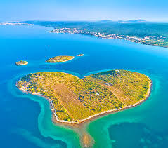 Hauptattraktionen sind die küste, die nationalparks und die städte; Kroatische Inseln Die Schonsten Ziele In Der Adria