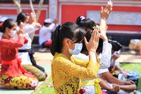 See full list on tutorialbahasainggris.co.id Menyentuh Sunyi Di Bali Halaman All Kompas Com