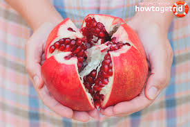 Bangsa moor memberi nama salah satu kota kuno di spanyol, granada berdasarkan nama buah ini. Adakah Mungkin Memakan Buah Delima Dengan Biji