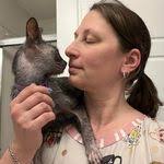 Angie Cousineau's Instagram, Twitter & Facebook