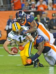 Packers' offense bottoms out against Broncos