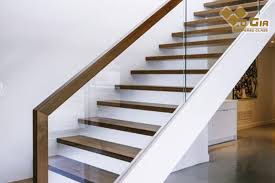 Tuy nhiên, nhiều chuyên gia về nghi thức đã nghiên cứu và đi đến kết luận rằng nó nên thuộc về người đang mắc kẹt ở giữa. Kich ThÆ°á»›c Tay Vá»‹n Cáº§u Thang Kinh Nha Thi Cong Tá»•ng Thá»ƒ Vá» Kinh