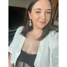 Avery Kaye's Instagram, Twitter & Facebook