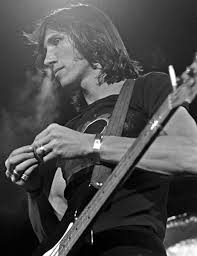 In all seriousness, that roger waters bass looks nice. Rory On Twitter Roger Waters Pinkfloyd Bass Songwriter Singer Rogerwaters