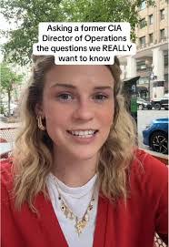 Laura Comstock's Instagram, Twitter & Facebook