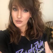 Emma Hartman Junior Lecturer & Freelance Writer