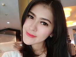 Terutama bunga banyak disukai oleh kaum wanita. Ade Bunga Niari Hingga Chairunnisa Inilah 4 Wanita Cantik Mantan Istri Andika Kangen Band
