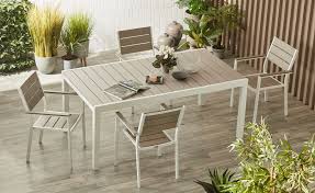 Terrazzi e balconi sono spazi ridotti, ma possono regalare ottime soddisfazioni! Giardino Arredo Terrazzo E Mobili Da Esterno Conforama