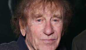 Photo Alain Souchon propritaire d'une maison avec sa femme dans le ...