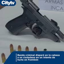 🚨Un hombre de 40 años permanece bajo observación médica tras recibir un  disparo en la cabeza durante un intento de hurto en Bogotá. Los detalles👇  https://citytv.eltiempo.com/fotos-y-videos/video-y-multimedia/banda-criminal -disparo-en-la-cabeza-un ...