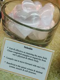 Selenite Is A Stone Of Powerful Intuition And Psychic Awareness Through Its Influence On The Third Eye Chakra Yo Healing Crystal Healing Stones Love Psychic