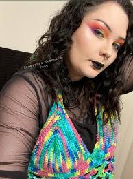 Veronica Pope's Instagram, Twitter & Facebook